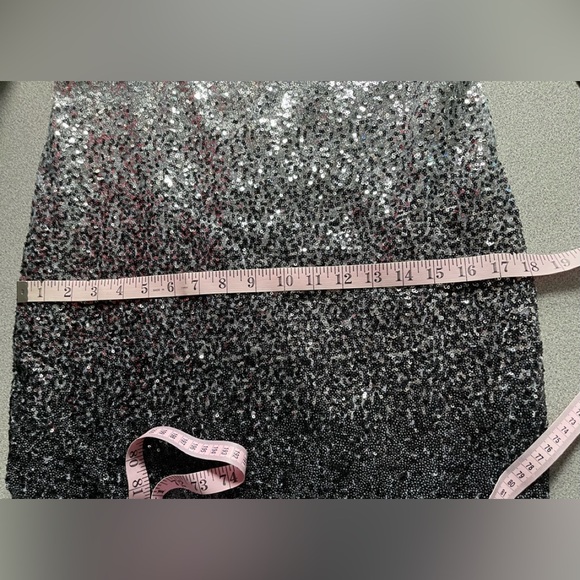 Vince Camuto Silver & Black Sequin Evening Dress Size 8 - Picture 11 of 12